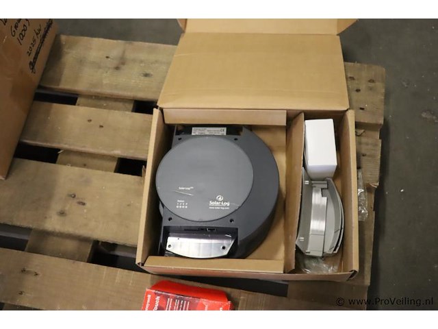 Partij diversen bestaande uit o.a. growatt pv-inverter; model 1000-s; solar-log type 200 & honeywell touch klokthermostaat - afbeelding 8 van  9