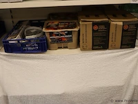 Partij diversen bestaande uit o.a. houtskool box, gereedschapshouder & tuinslangaccessoires - afbeelding 1 van  5