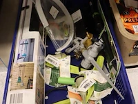 Partij diversen bestaande uit o.a. houtskool box, gereedschapshouder & tuinslangaccessoires - afbeelding 5 van  5