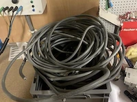Partij diversen bestaande uit o.a. kabels& installatieautomaten - afbeelding 2 van  4