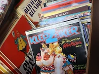 Partij diversen bestaande uit o.a. melkbus, ventilator, road signs, kinderstoeltje & stripboeken (100 stuks) - afbeelding 6 van  6