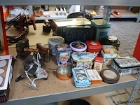 Partij diversen bestaande uit o.a. oude blikjes, glazen, puzzels & diverse vintage artikelen - afbeelding 2 van  14