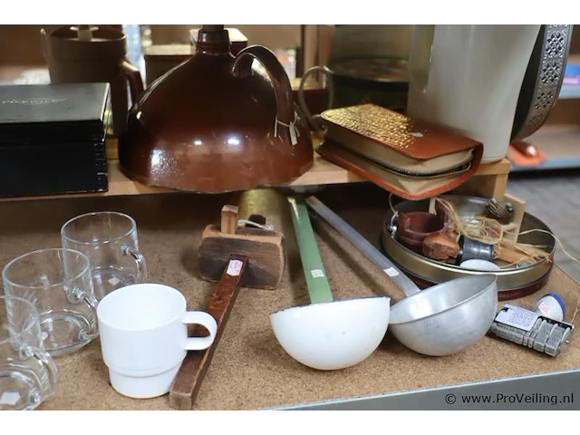 Partij diversen bestaande uit o.a. oude blikjes, glazen, puzzels & diverse vintage artikelen - afbeelding 13 van  14