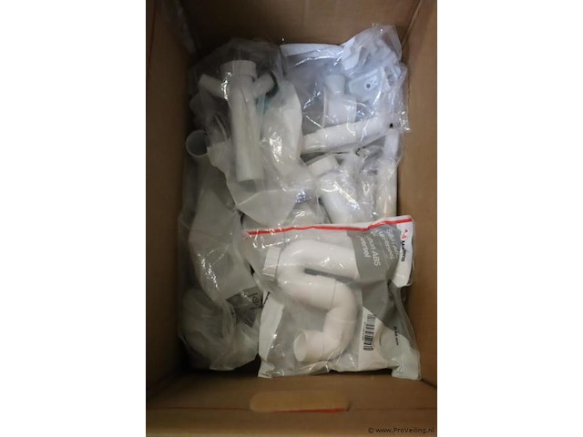 Partij diversen bestaande uit o.a. pvc-buisfittingen, schakelmateriaal & kabelschoen - afbeelding 7 van  8