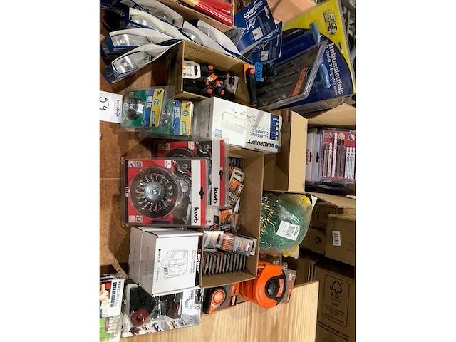 Partij diversen gereedschappen op tafel - afbeelding 7 van  14