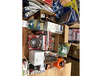 Partij diversen gereedschappen op tafel - afbeelding 7 van  14