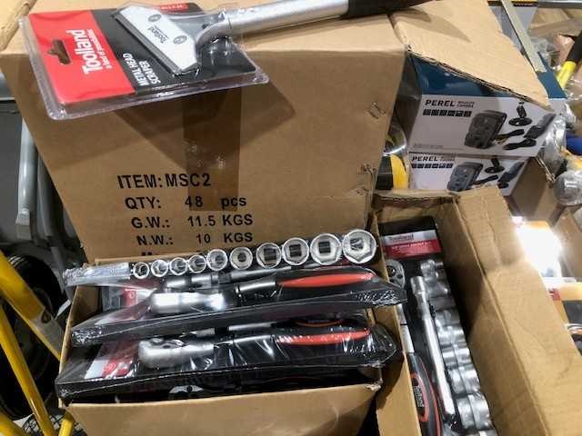 Partij diversen gereedschappen op tafel - afbeelding 10 van  14