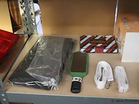 Partij diversen in stelling o.a. decoratieve lampen, koksbuizen & verzamelitems - afbeelding 2 van  11