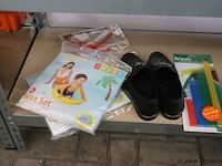 Partij diversen in stelling o.a. decoratieve lampen, koksbuizen & verzamelitems - afbeelding 3 van  11