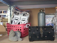 Partij diversen in stelling o.a. decoratieve lampen, koksbuizen & verzamelitems - afbeelding 8 van  11