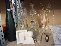 Partij diversen in stelling o.a. decoratieve lampen, koksbuizen & verzamelitems - afbeelding 9 van  11