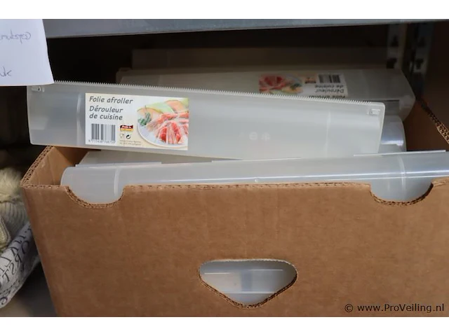 Partij diversen (inhoud 2 planken) bestaande uit o.a. fruitboxen, mokkenmustjes (eiermutsjes) & folierol houders - afbeelding 6 van  8