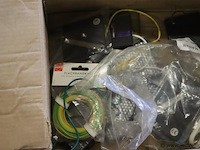 Partij diversen o.a. antennekit - afbeelding 7 van  7