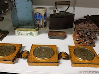 Partij diversen o.a. antieke strijkijzer (kolenstrijkbout), barometer, bloempot, krukje etc. - afbeelding 5 van  5