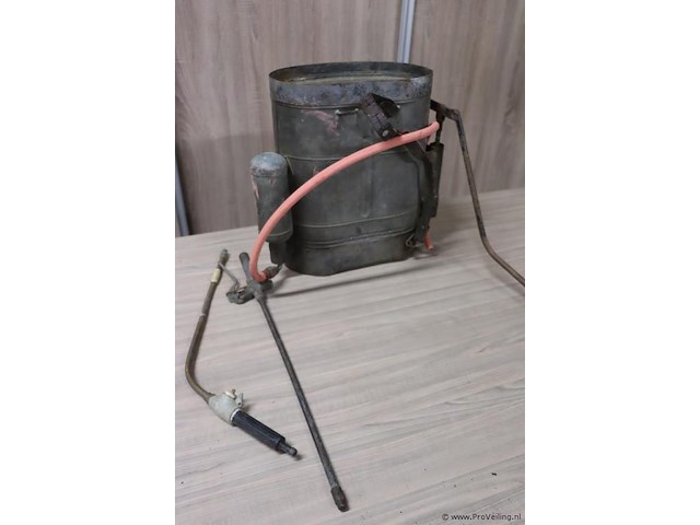 Partij diversen o.a. blaasinstrument & zwaard - afbeelding 12 van  14