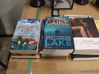 Partij diversen o.a. boeken, kandelaars en kruidenpotjes - afbeelding 8 van  10