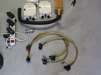 Partij diversen o.a. energiedrank/ mixdranktap, slangen & elektrische pompen van het merk flojet; model bevjet5000series bib dispenser (3 stuks) - afbeelding 1 van  10