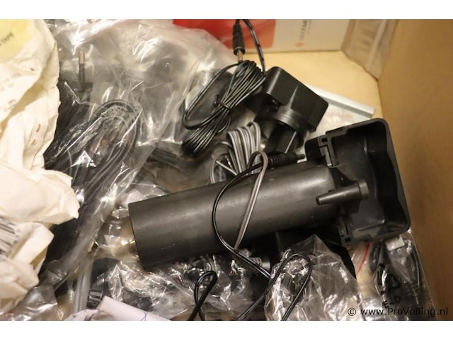 Partij diversen o.a. goodwe ezlogger pro & panasonic basisstation model kx-tgp500 - afbeelding 9 van  9