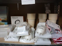 Partij diversen o.a. huishoudelijke artikelen, hobbymateriaal, pastamaker sets & zwembad afdekzeilen - 100 stuks - afbeelding 6 van  11