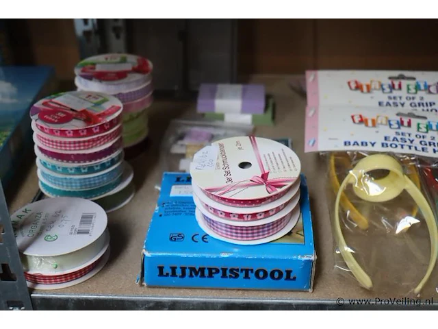 Partij diversen o.a. huishoudelijke artikelen, hobbymateriaal, pastamaker sets & zwembad afdekzeilen - 100 stuks - afbeelding 8 van  11