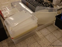 Partij diversen o.a. lege kratten, kunststof bakken, tuinverlichting & archiveerbakken - afbeelding 6 van  11