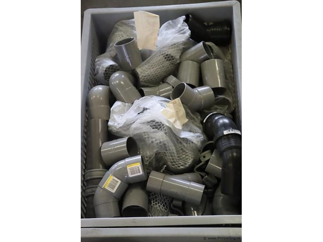 Partij diversen o.a. pvc-koppelstukken & beugels - afbeelding 2 van  6