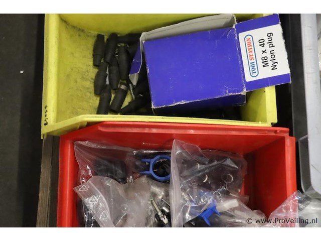 Partij diversen o.a. pvc, zekeringen & bevestigingsmaterialen - afbeelding 4 van  13