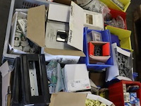 Partij diversen o.a. pvc, zekeringen & bevestigingsmaterialen - afbeelding 1 van  13