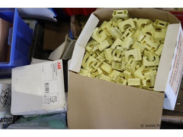 Partij diversen o.a. pvc, zekeringen & bevestigingsmaterialen - afbeelding 7 van  13