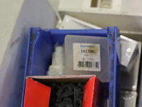 Partij diversen o.a. pvc, zekeringen & bevestigingsmaterialen - afbeelding 10 van  13