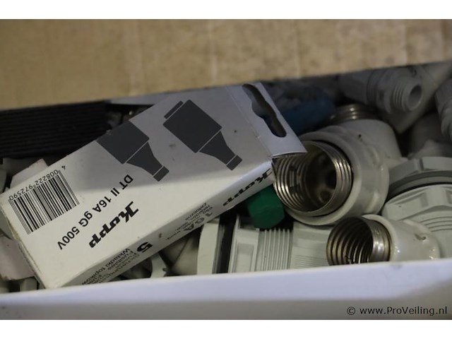 Partij diversen o.a. pvc, zekeringen & bevestigingsmaterialen - afbeelding 13 van  13