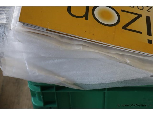 Partij diversen o.a. reclameborden van trespa & folie op rol - afbeelding 5 van  6