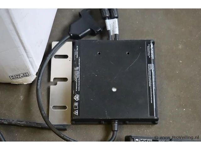 Partij diversen o.a. solaredge power optimizers & apsystems micro inverters model ds3 - afbeelding 6 van  15