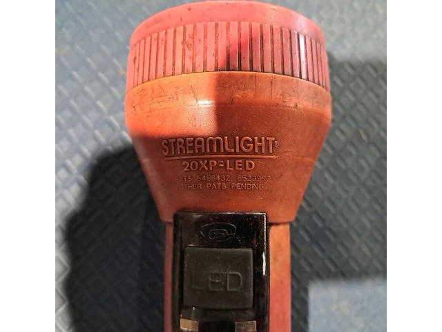 Partij diversen, o.a. streamlight, husqvarna & stihl - afbeelding 27 van  50