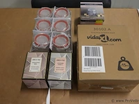 Partij diversen o.a. voorraadpotjes, geurkaarsen, glazen snoeppot & vidaxl zeepdispensers - afbeelding 1 van  5