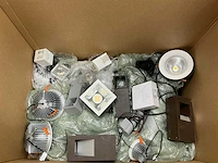 Partij diversen showroom verlichting - afbeelding 11 van  21