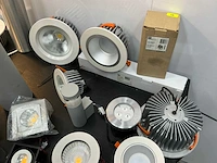 Partij diversen showroom verlichting - afbeelding 17 van  21