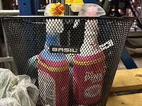 Partij diversen w.o. bureaulamp, fietsmand, krijtstiften w.o. basil - afbeelding 11 van  12