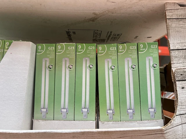 Partij diversen w.o. g23 lampen, toiletborstels - afbeelding 4 van  8