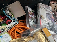 Partij diversen w.o. iphone5-case, gadgets w.o. canyon, philips - afbeelding 8 van  9
