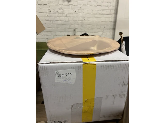 Partij diversen w.o. lamp, wandplank - afbeelding 2 van  5