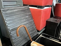 Partij diversen w.o. meubelen en transportkisten - afbeelding 9 van  9