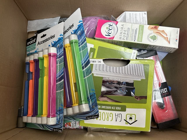 Partij diversen w.o. servetten, gadgets - afbeelding 4 van  9