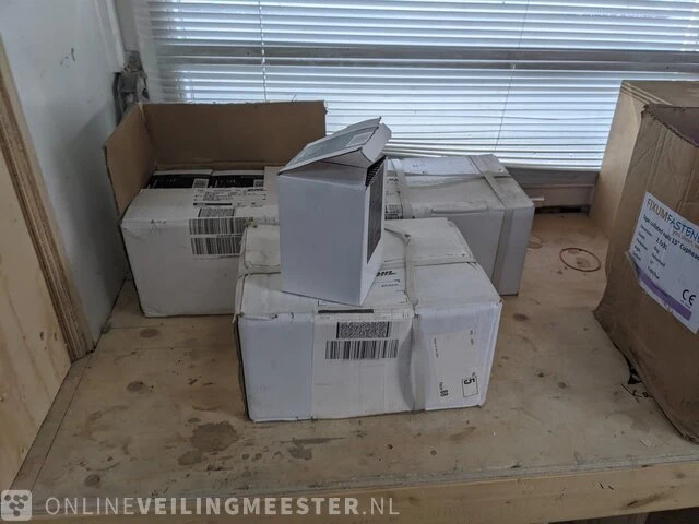 Partij diversen - afbeelding 32 van  73