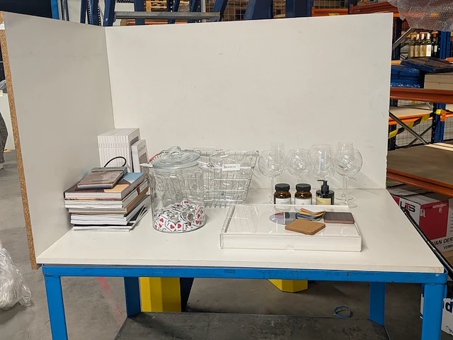 Partij diversen - afbeelding 1 van  63