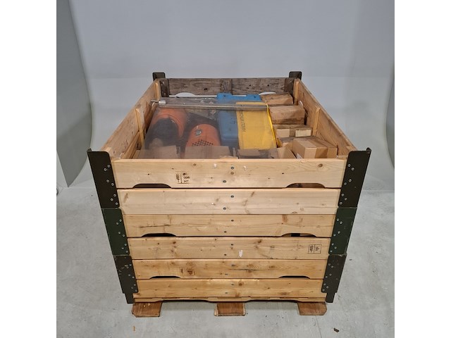 Partij diversen - afbeelding 1 van  11