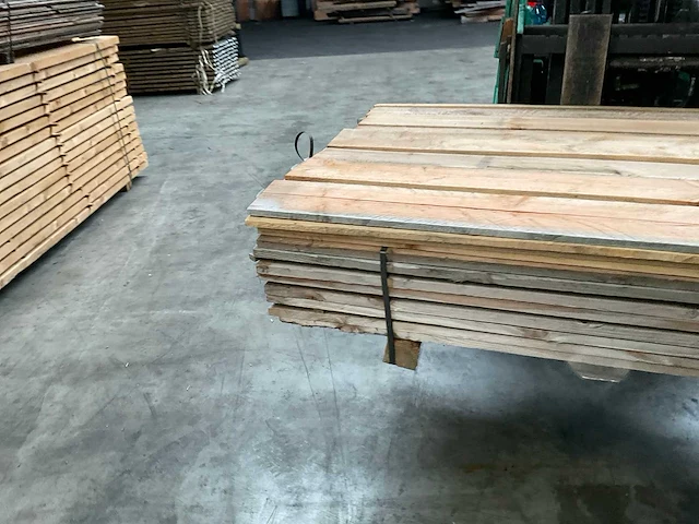 Partij douglas rhombusprofiel planken 180x14x1,5-1,8 cm - afbeelding 3 van  9
