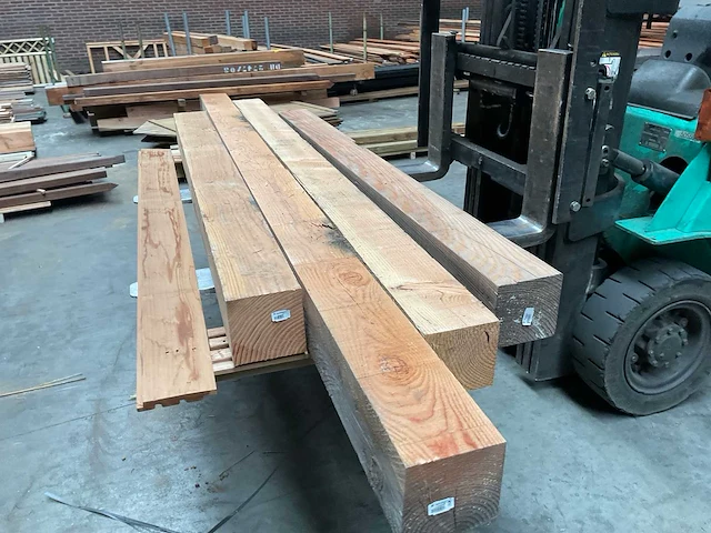 Partij douglas tuinpalen 200-300x14,5x14,5 cm - afbeelding 12 van  18