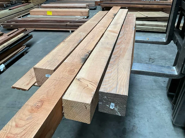 Partij douglas tuinpalen 200-300x14,5x14,5 cm - afbeelding 14 van  18