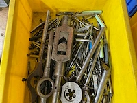 Partij draadtap en boorgereedschap - afbeelding 2 van  3